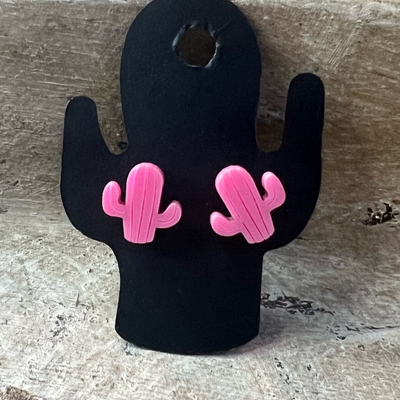 Handmade Jewelry - Pink Cactus Stud Earrings |‎ Western Boho Acrylic Jewelry